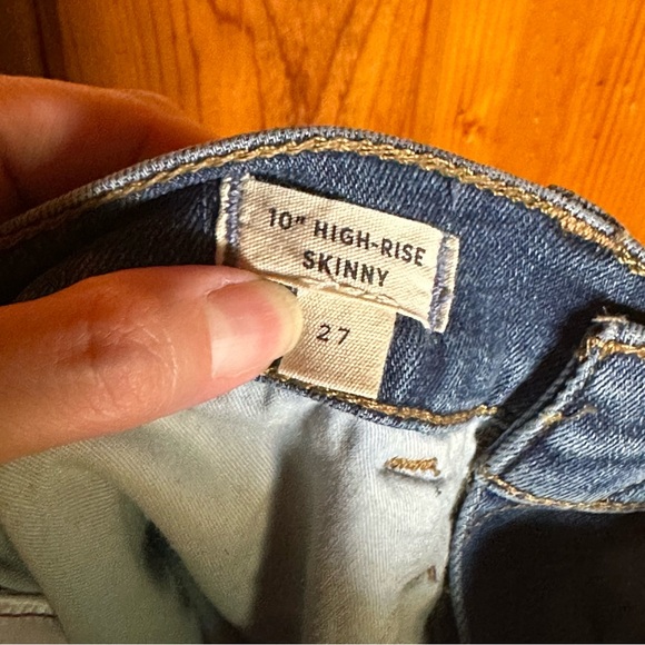 Madewell 10” High Rise Skinny Jeans - Picture 6 of 7